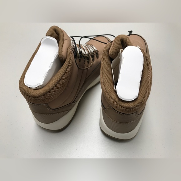 Women's Bergen Hiking Winter Boots - Universal Thread Tan Size 8.5 - Picture 8 of 11